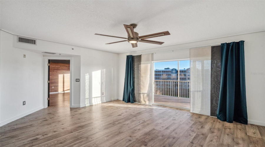 Largo, Florida 33771, 3 Bedroom Bedrooms, ,2 Bathroombathrooms,Residential,For Sale,Starkey,0,Mfrtb8353821