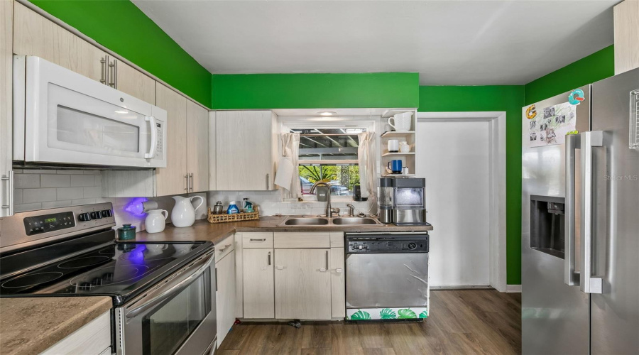 Orlando, Florida 32812, 3 Bedroom Bedrooms, ,2 Bathroombathrooms,Residential,For Sale,Fetrow,0,Mfro6435603