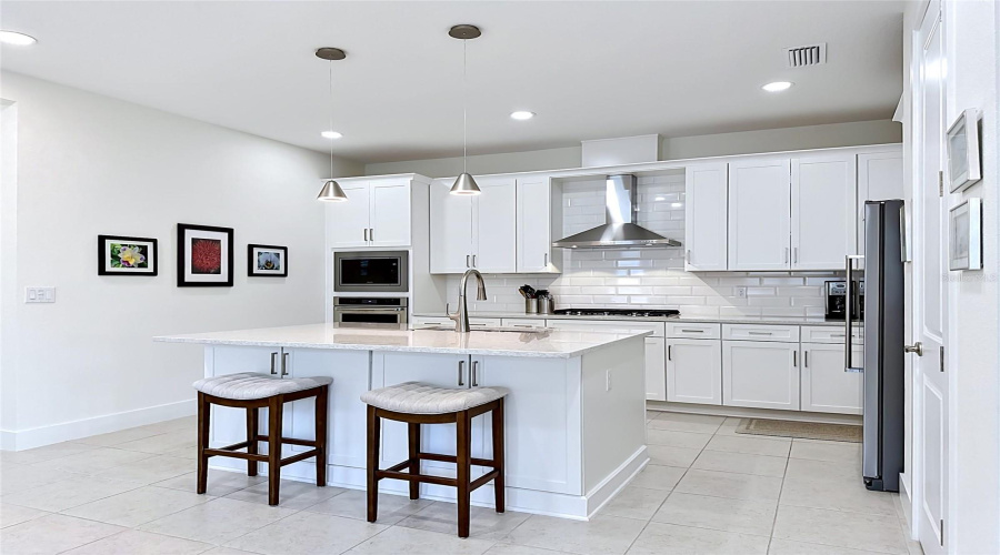 Venice, Florida 34293, 3 Bedroom Bedrooms, ,2 Bathroombathrooms,Residential,For Sale,Dayspring,0,Mfrn6144509