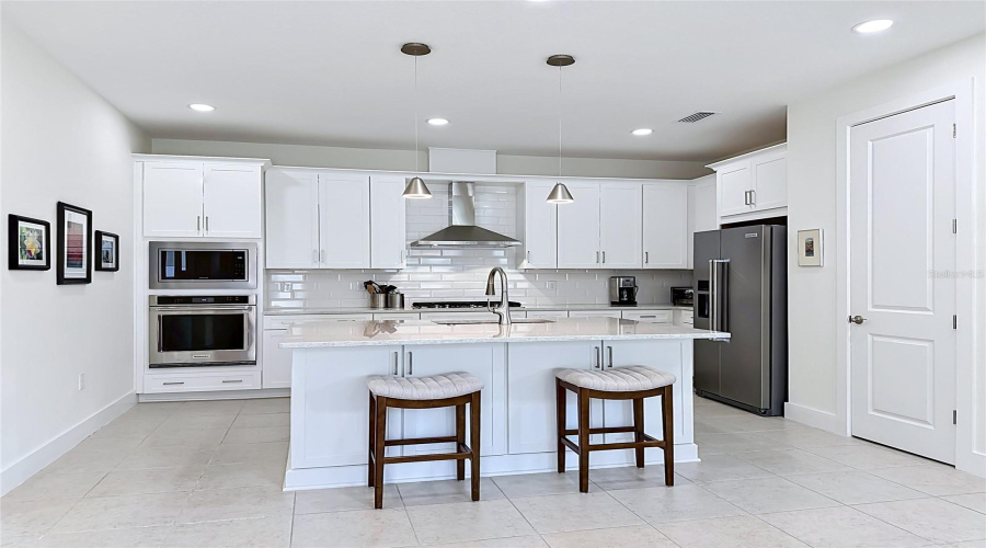 Venice, Florida 34293, 3 Bedroom Bedrooms, ,2 Bathroombathrooms,Residential,For Sale,Dayspring,0,Mfrn6144509