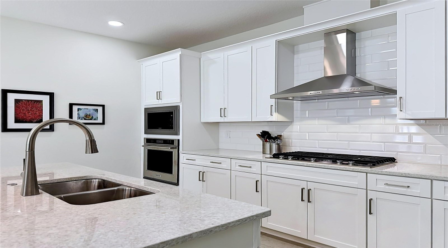 Venice, Florida 34293, 3 Bedroom Bedrooms, ,2 Bathroombathrooms,Residential,For Sale,Dayspring,0,Mfrn6144509