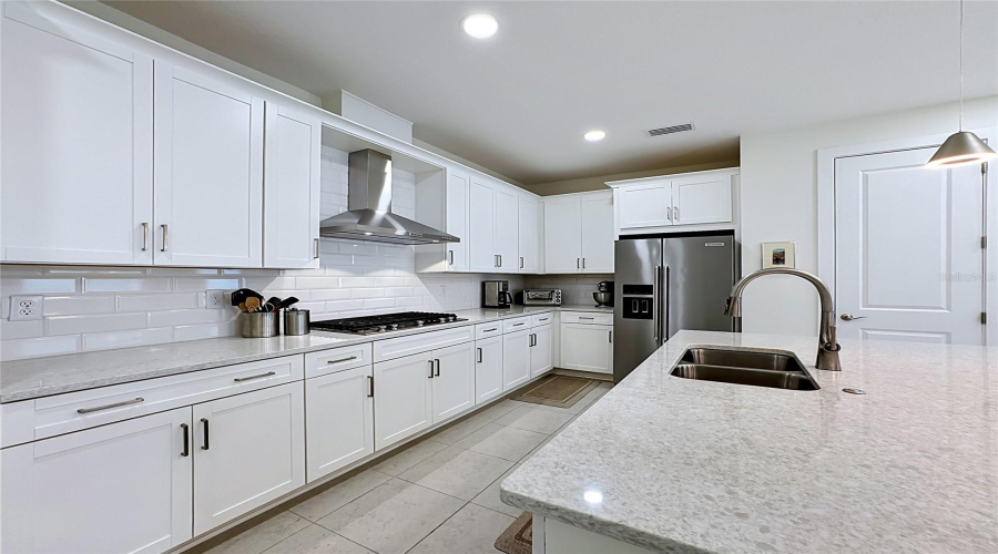 Venice, Florida 34293, 3 Bedroom Bedrooms, ,2 Bathroombathrooms,Residential,For Sale,Dayspring,0,Mfrn6144509