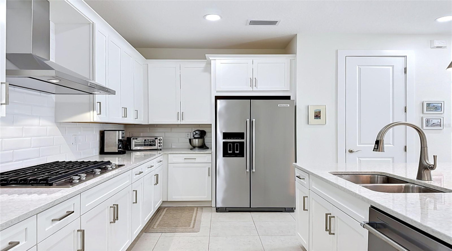 Venice, Florida 34293, 3 Bedroom Bedrooms, ,2 Bathroombathrooms,Residential,For Sale,Dayspring,0,Mfrn6144509