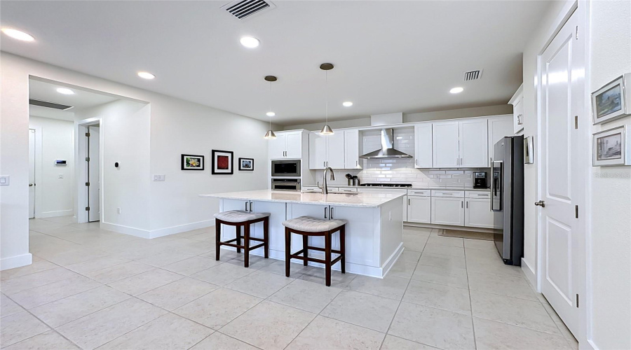 Venice, Florida 34293, 3 Bedroom Bedrooms, ,2 Bathroombathrooms,Residential,For Sale,Dayspring,0,Mfrn6144509