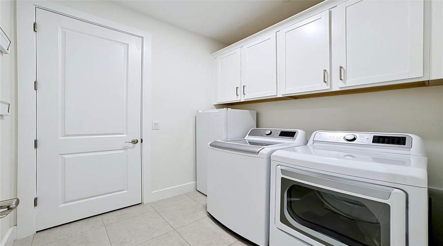 Venice, Florida 34293, 3 Bedroom Bedrooms, ,2 Bathroombathrooms,Residential,For Sale,Dayspring,0,Mfrn6144509
