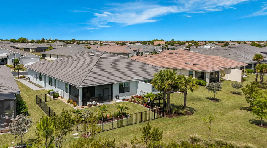 Venice, Florida 34293, 3 Bedroom Bedrooms, ,2 Bathroombathrooms,Residential,For Sale,Dayspring,0,Mfrn6144509