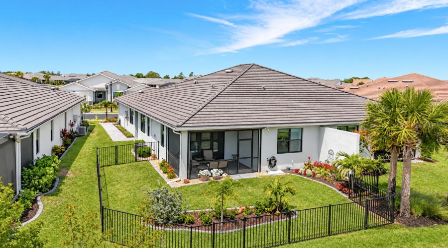 Venice, Florida 34293, 3 Bedroom Bedrooms, ,2 Bathroombathrooms,Residential,For Sale,Dayspring,0,Mfrn6144509