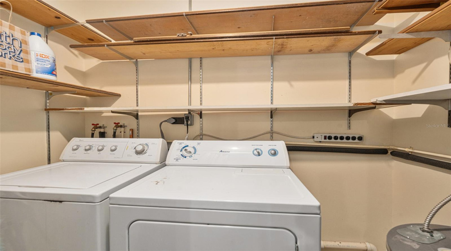 Seminole, Florida 33778, 2 Bedroom Bedrooms, ,2 Bathroombathrooms,Residential,For Sale,102Nd,0,Mfrtb8538351