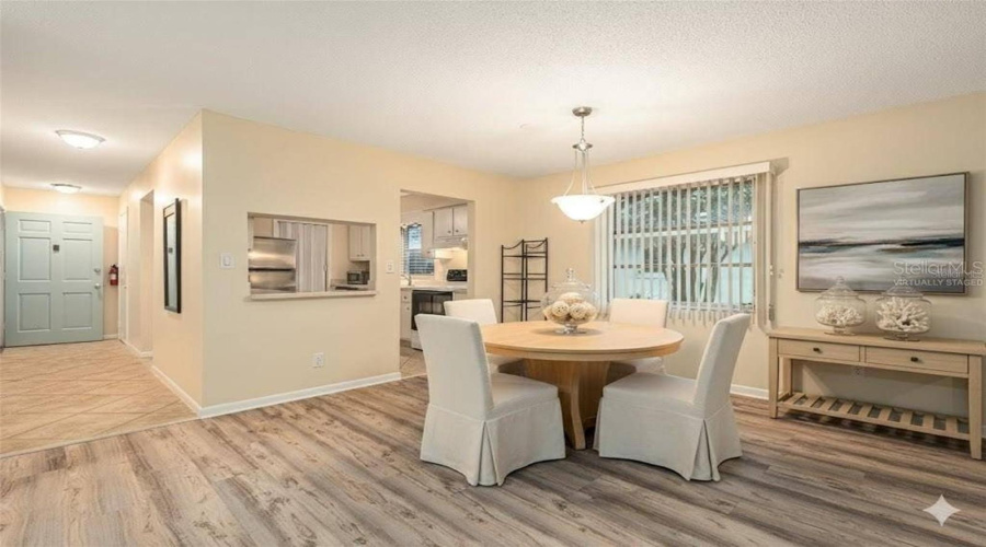 Seminole, Florida 33778, 2 Bedroom Bedrooms, ,2 Bathroombathrooms,Residential,For Sale,102Nd,0,Mfrtb8538351