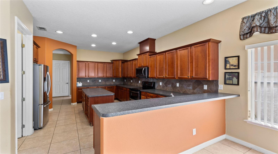 Orlando, Florida 32828, 4 Bedroom Bedrooms, ,3 Bathroombathrooms,Residential,For Sale,Bristol Lake,0,Mfro6420900
