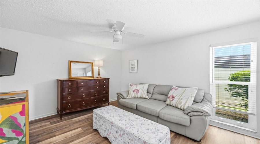 Largo, Florida 33773, 3 Bedroom Bedrooms, ,2 Bathroombathrooms,Residential,For Sale,97Th,0,Mfrtb8522027