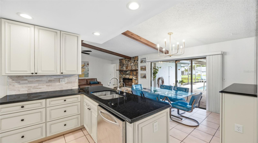 Largo, Florida 33773, 3 Bedroom Bedrooms, ,2 Bathroombathrooms,Residential,For Sale,97Th,0,Mfrtb8522027