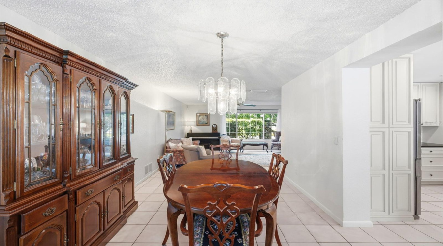Largo, Florida 33773, 3 Bedroom Bedrooms, ,2 Bathroombathrooms,Residential,For Sale,97Th,0,Mfrtb8522027