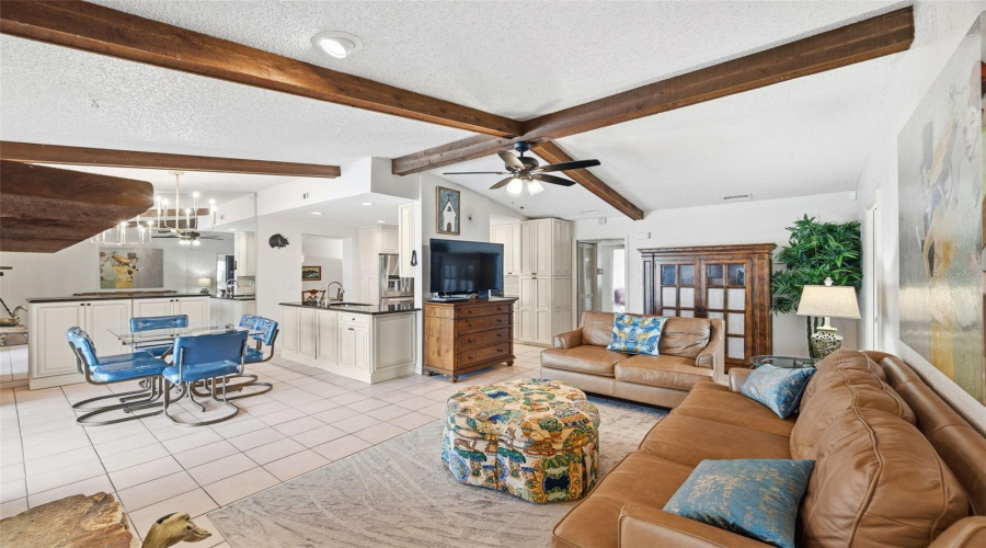 Largo, Florida 33773, 3 Bedroom Bedrooms, ,2 Bathroombathrooms,Residential,For Sale,97Th,0,Mfrtb8522027