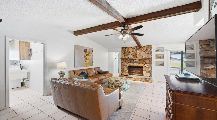 Largo, Florida 33773, 3 Bedroom Bedrooms, ,2 Bathroombathrooms,Residential,For Sale,97Th,0,Mfrtb8522027