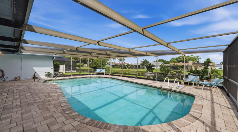 Largo, Florida 33773, 3 Bedroom Bedrooms, ,2 Bathroombathrooms,Residential,For Sale,97Th,0,Mfrtb8522027