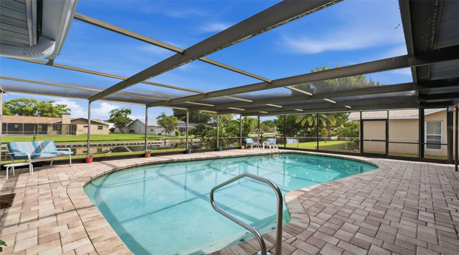Largo, Florida 33773, 3 Bedroom Bedrooms, ,2 Bathroombathrooms,Residential,For Sale,97Th,0,Mfrtb8522027