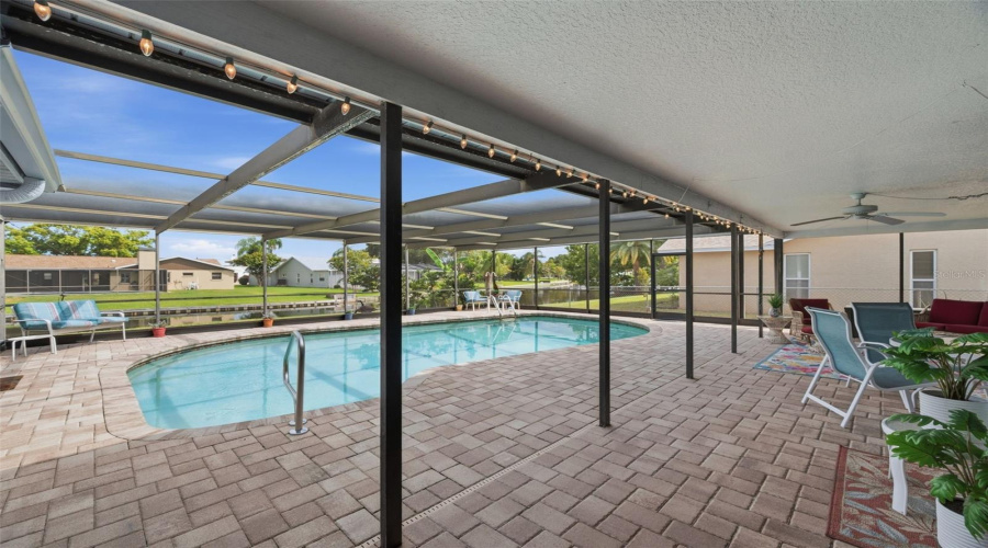 Largo, Florida 33773, 3 Bedroom Bedrooms, ,2 Bathroombathrooms,Residential,For Sale,97Th,0,Mfrtb8522027