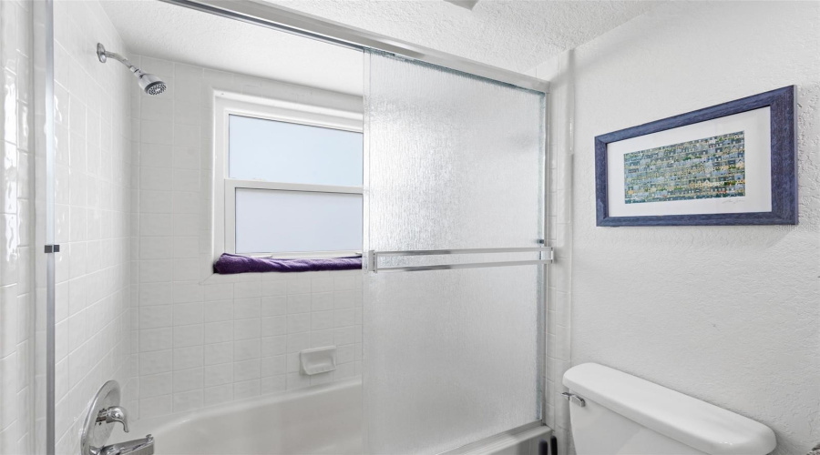 Largo, Florida 33773, 3 Bedroom Bedrooms, ,2 Bathroombathrooms,Residential,For Sale,97Th,0,Mfrtb8522027