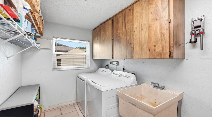 Largo, Florida 33773, 3 Bedroom Bedrooms, ,2 Bathroombathrooms,Residential,For Sale,97Th,0,Mfrtb8522027