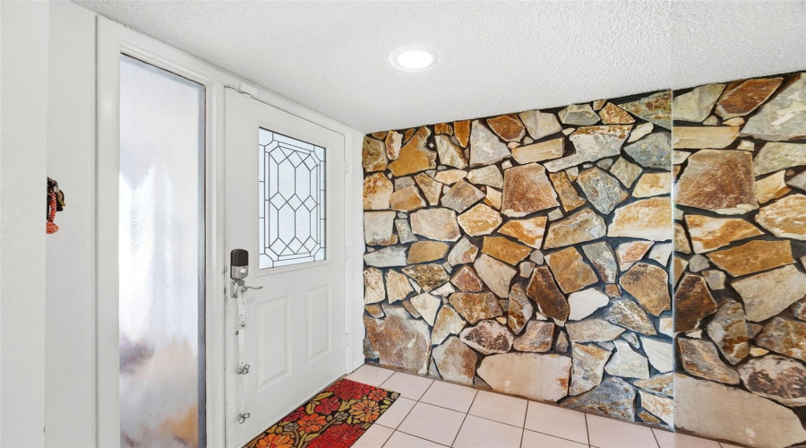 Largo, Florida 33773, 3 Bedroom Bedrooms, ,2 Bathroombathrooms,Residential,For Sale,97Th,0,Mfrtb8522027