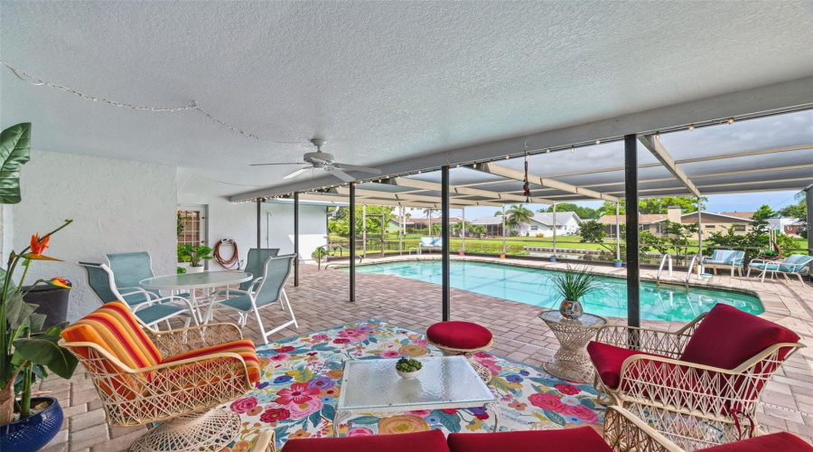 Largo, Florida 33773, 3 Bedroom Bedrooms, ,2 Bathroombathrooms,Residential,For Sale,97Th,0,Mfrtb8522027