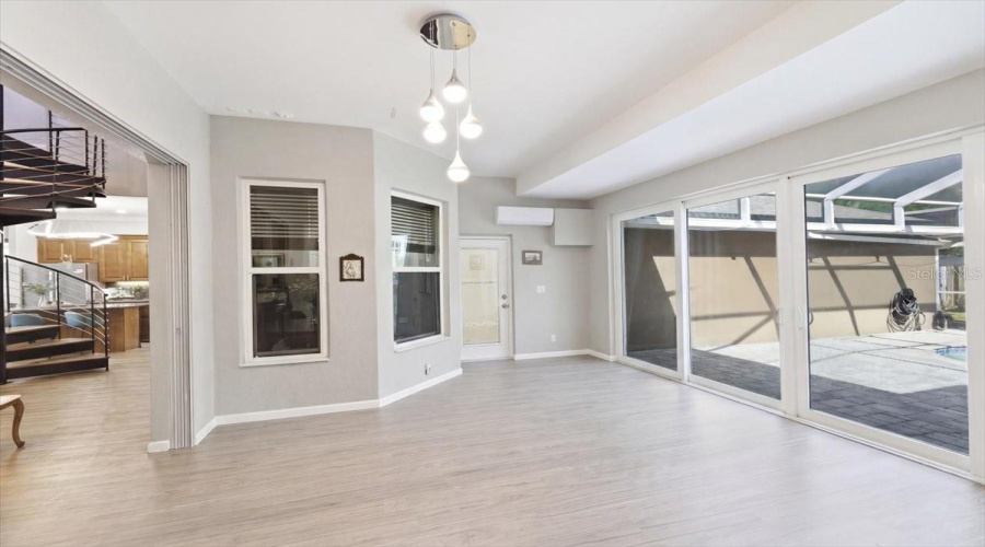 Sun Room - Fl Room