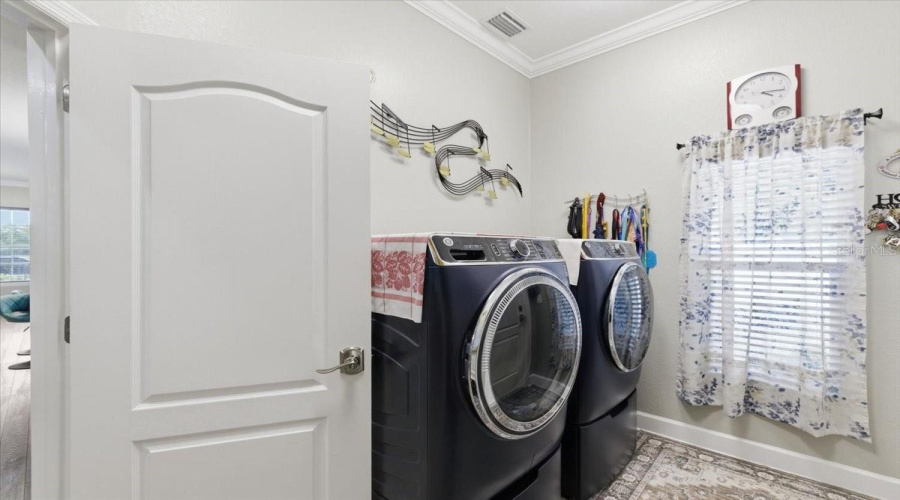 New Port Richey, Florida 34655, 4 Bedroom Bedrooms, ,3 Bathroombathrooms,Residential,For Sale,Shipston,0,Mfrtb8507216