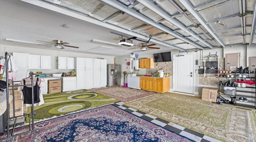 Garage Workshop With Minisplit Ac