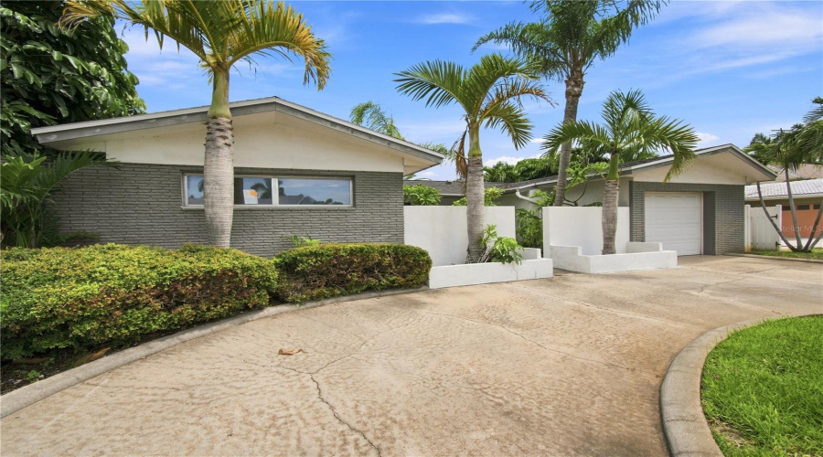 Tierra Verde, Florida 33715, 2 Bedroom Bedrooms, ,2 Bathroombathrooms,Residential,For Sale,3Rd,0,Mfrtb8535179