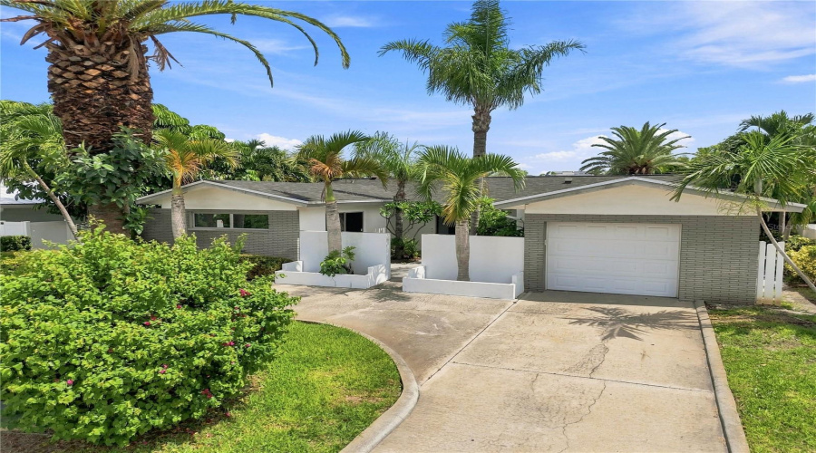 Tierra Verde, Florida 33715, 2 Bedroom Bedrooms, ,2 Bathroombathrooms,Residential,For Sale,3Rd,0,Mfrtb8535179