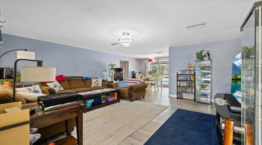 Spring Hill, Florida 34606, 4 Bedroom Bedrooms, ,1 Bathroombathrooms,Residential,For Sale,Cynthia,0,Mfrtb8537464
