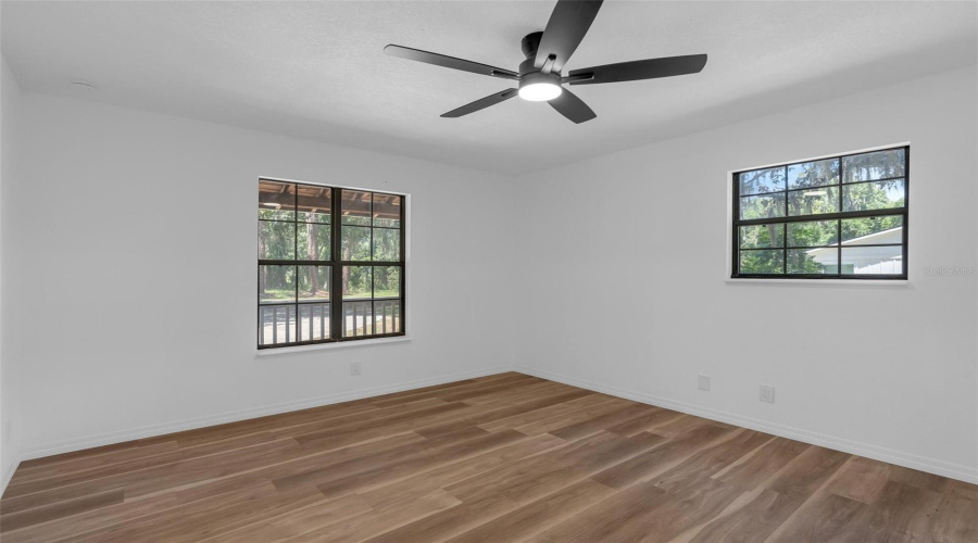 Tavares, Florida 32778, 4 Bedroom Bedrooms, ,2 Bathroombathrooms,Residential,For Sale,Cove,0,Mfrv4950732