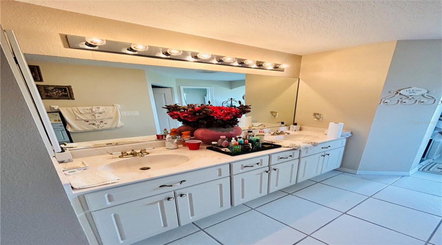 Ocala, Florida 34473, 3 Bedroom Bedrooms, ,2 Bathroombathrooms,Residential,For Sale,48Th,0,Mfro6406136