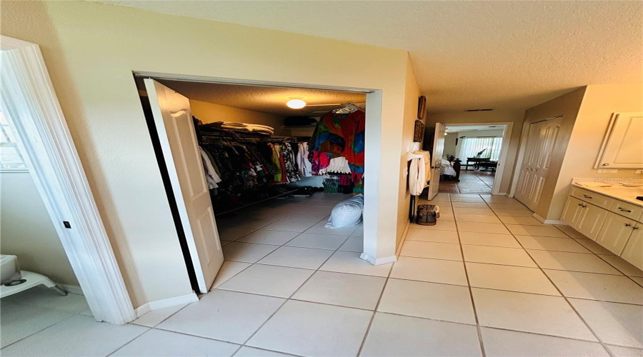 Ocala, Florida 34473, 3 Bedroom Bedrooms, ,2 Bathroombathrooms,Residential,For Sale,48Th,0,Mfro6406136