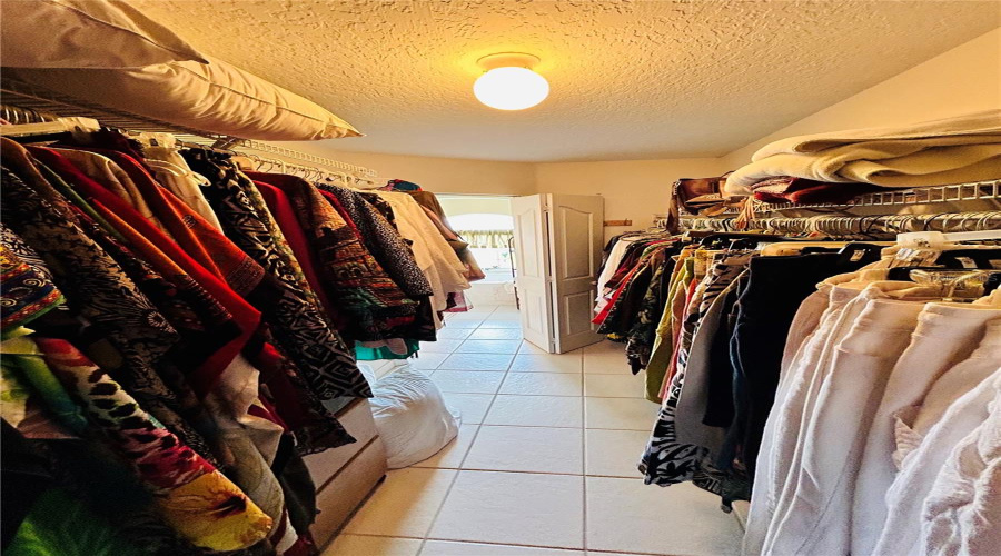 Ocala, Florida 34473, 3 Bedroom Bedrooms, ,2 Bathroombathrooms,Residential,For Sale,48Th,0,Mfro6406136