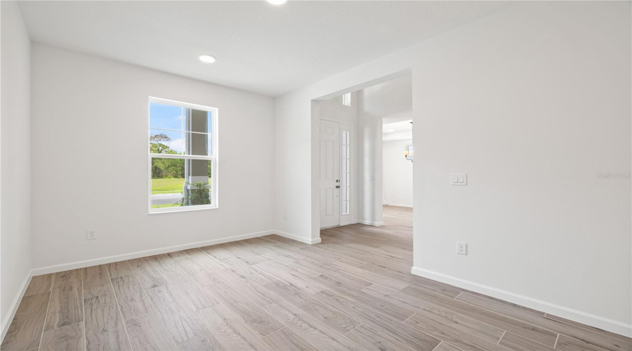 Winter Garden, Florida 34787, 5 Bedroom Bedrooms, ,5 Bathroombathrooms,Residential,For Sale,Glossy Pomelo,0,Mfro6406639