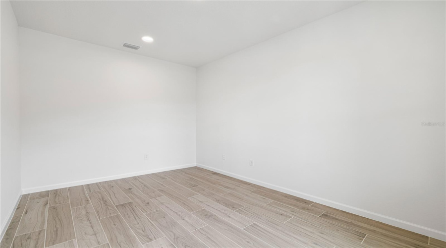 Winter Garden, Florida 34787, 5 Bedroom Bedrooms, ,5 Bathroombathrooms,Residential,For Sale,Glossy Pomelo,0,Mfro6406639