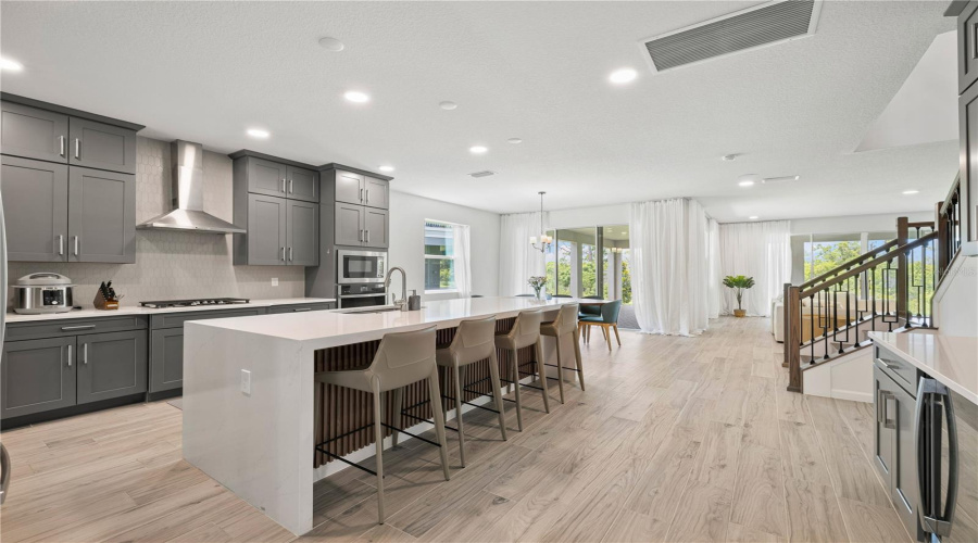 Winter Garden, Florida 34787, 5 Bedroom Bedrooms, ,5 Bathroombathrooms,Residential,For Sale,Glossy Pomelo,0,Mfro6406639