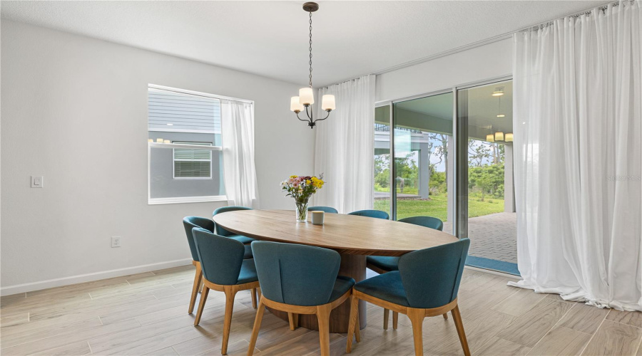 Winter Garden, Florida 34787, 5 Bedroom Bedrooms, ,5 Bathroombathrooms,Residential,For Sale,Glossy Pomelo,0,Mfro6406639