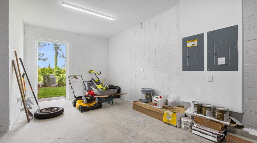 Winter Garden, Florida 34787, 5 Bedroom Bedrooms, ,5 Bathroombathrooms,Residential,For Sale,Glossy Pomelo,0,Mfro6406639