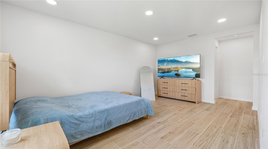 Winter Garden, Florida 34787, 5 Bedroom Bedrooms, ,5 Bathroombathrooms,Residential,For Sale,Glossy Pomelo,0,Mfro6406639