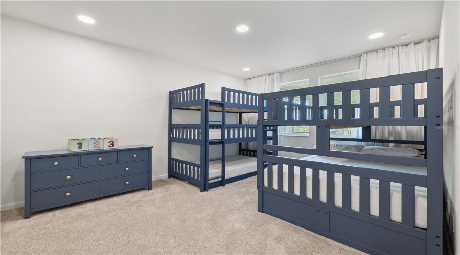 Winter Garden, Florida 34787, 5 Bedroom Bedrooms, ,5 Bathroombathrooms,Residential,For Sale,Glossy Pomelo,0,Mfro6406639