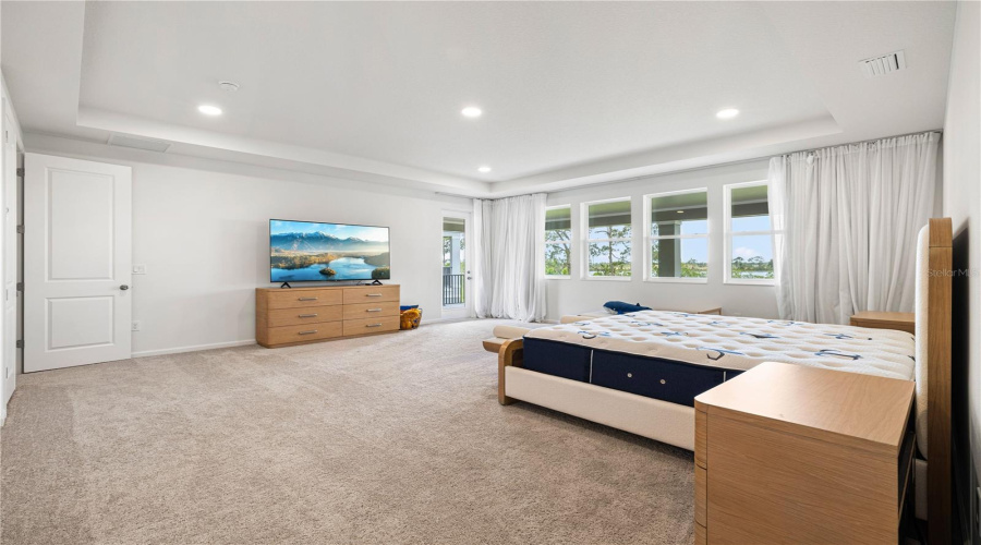 Winter Garden, Florida 34787, 5 Bedroom Bedrooms, ,5 Bathroombathrooms,Residential,For Sale,Glossy Pomelo,0,Mfro6406639