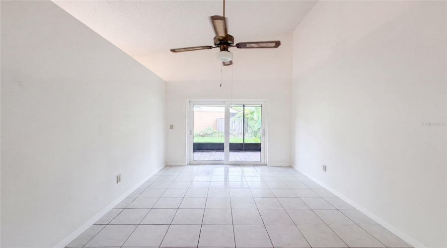 Tampa, Florida 33635, 4 Bedroom Bedrooms, ,2 Bathroombathrooms,Residential,For Sale,Hidden Hollow,0,Mfro6424056
