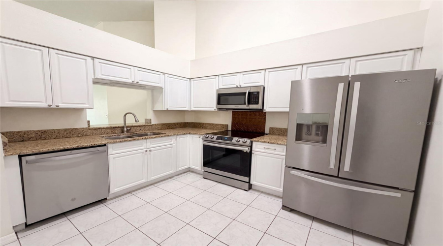 Tampa, Florida 33635, 4 Bedroom Bedrooms, ,2 Bathroombathrooms,Residential,For Sale,Hidden Hollow,0,Mfro6424056