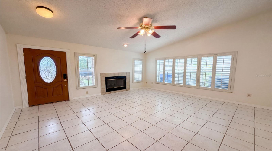 Tampa, Florida 33635, 4 Bedroom Bedrooms, ,2 Bathroombathrooms,Residential,For Sale,Hidden Hollow,0,Mfro6424056