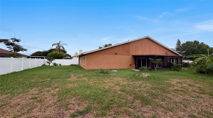 Tampa, Florida 33635, 4 Bedroom Bedrooms, ,2 Bathroombathrooms,Residential,For Sale,Hidden Hollow,0,Mfro6424056