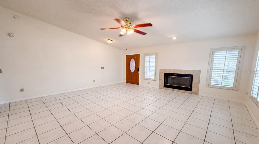 Tampa, Florida 33635, 4 Bedroom Bedrooms, ,2 Bathroombathrooms,Residential,For Sale,Hidden Hollow,0,Mfro6424056