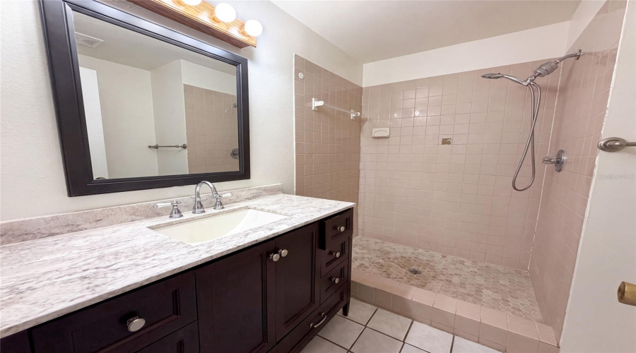 Tampa, Florida 33635, 4 Bedroom Bedrooms, ,2 Bathroombathrooms,Residential,For Sale,Hidden Hollow,0,Mfro6424056